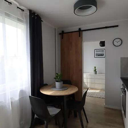 Pure Elegance Apartament דירה גדינייה